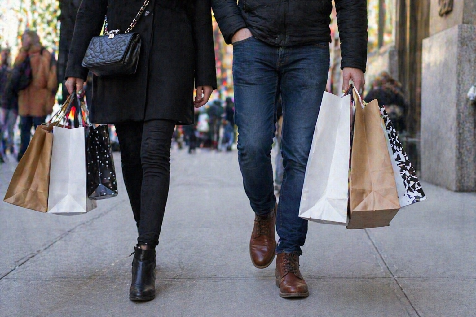 US consumer sentiment nears four-year low in April on Iran war