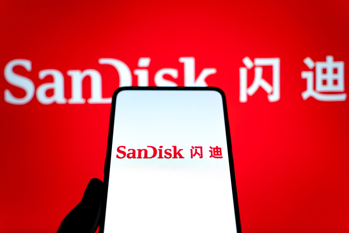 Top analyst drops eye-popping new price target on SanDisk stock